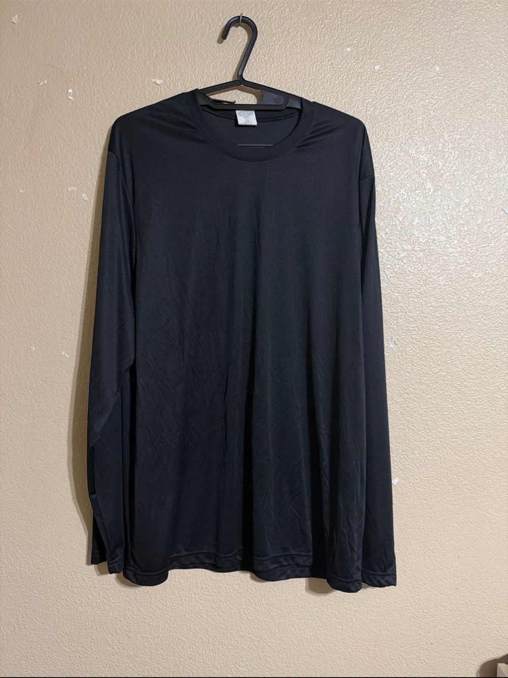 Hanes Black Long Sleeve Crewneck Shirt